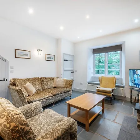 بيت للعطل Riverside House